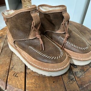 UGG Chestnut Brown Suede Shearling Bootie